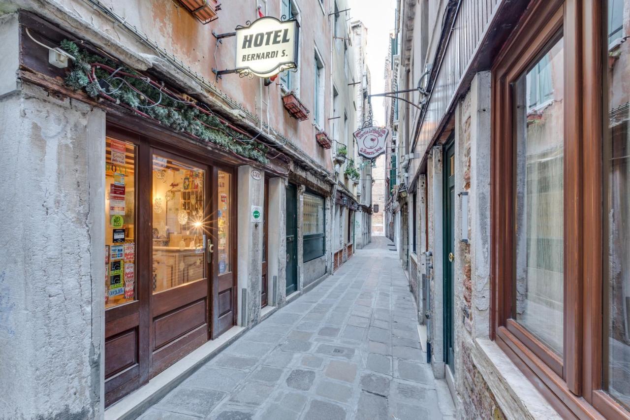 Hotel Bernardi Semenzato Venetië Buitenkant foto