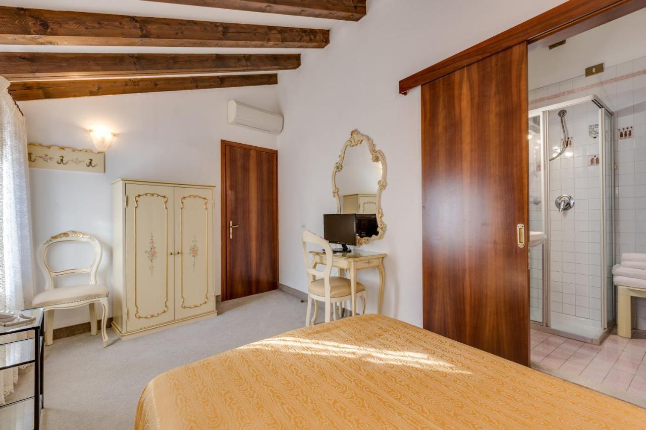 Hotel Bernardi Semenzato Venetië Buitenkant foto
