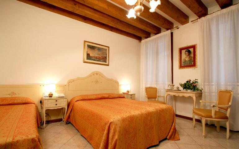 Hotel Bernardi Semenzato Venetië Buitenkant foto