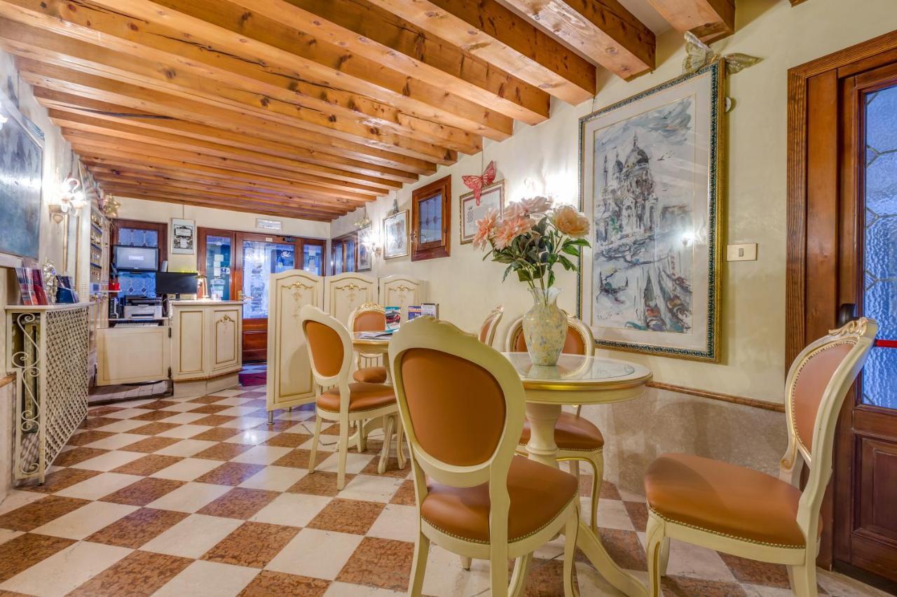 Hotel Bernardi Semenzato Venetië Buitenkant foto
