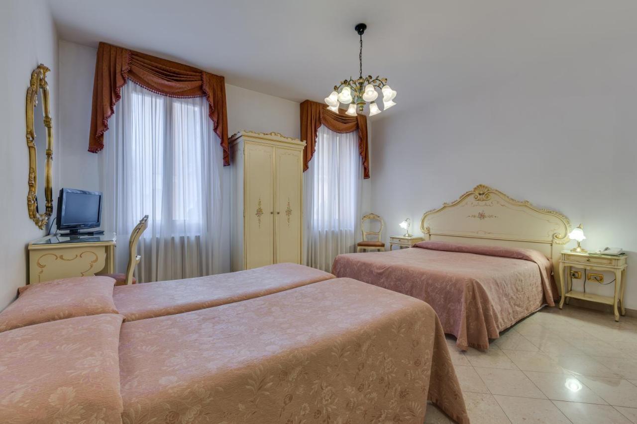 Hotel Bernardi Semenzato Venetië Buitenkant foto
